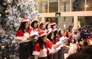 Lễ thắp sáng cây thông Noel tại Khách sạn Movenpick Hà Nội
