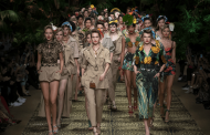 Dolce & Gabbana mang cả khu rừng sang trọng vào BST Xuân Hè 2020