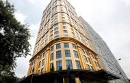 Ngỡ ngàng trước khách sạn mạ vàng 
