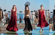 Jessica Minh Anh tiếp tục làm nên lịch sử tại Ý với sàn diễn thời trang giữa đại dương trên con tàu Costa Toscana